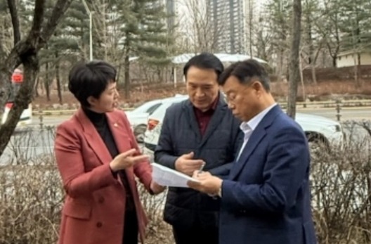 미래교육과-3월 9일 신상진 성남시장, 임태희 교육감, 김은혜 국회의원이 3자 간담회를 갖고 경기형 과학고 후속조치를 논의하고 있다. .jpg